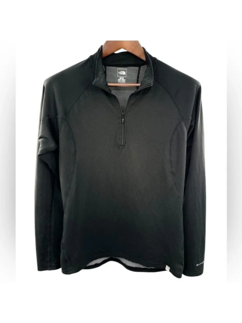 The North Face Men’s M Black FlashDry 1/4 Zip Pullover Athletic Performance Top